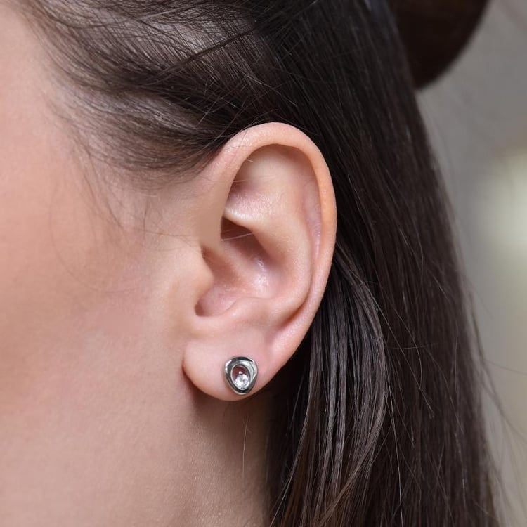 Štýlovo tvarované zláté náušnice s diamantmi Hope 5826