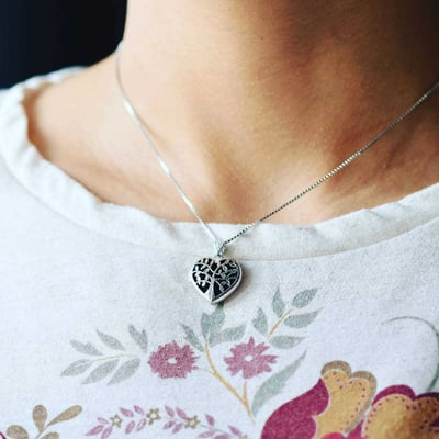 Strieborný srdiečkový medailón 