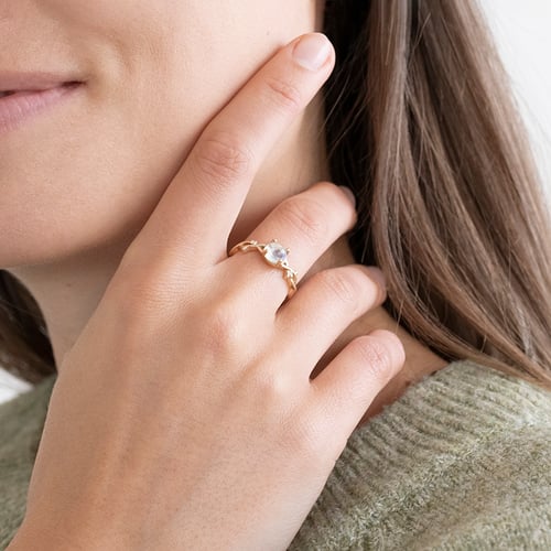 Romantický prsteň s mesačným kameňom a diamantmi Lanayn