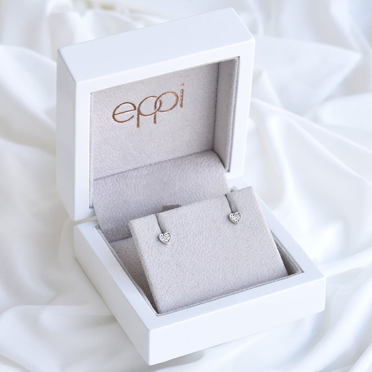 Diamantové náušnice v tvare srdca 85087