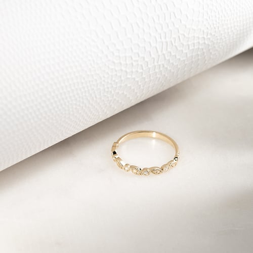 Zlatý vintage prsteň s diamantmi a zlatý komfortný svadobný prsteň Lyla