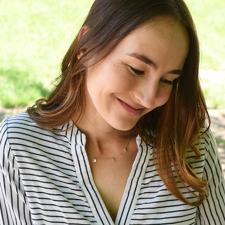 Strieborný náhrdelník s drobnými kvapkami Lucie 82099