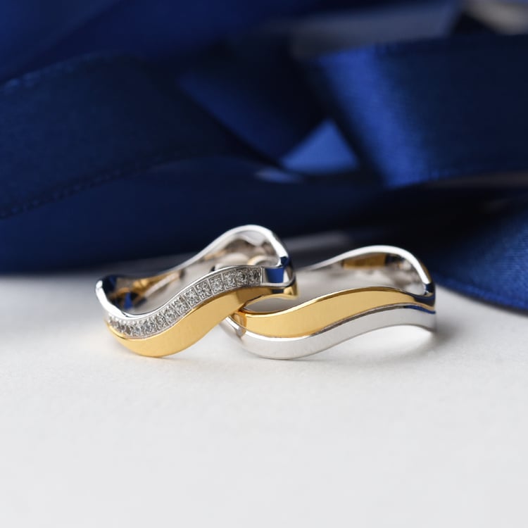 Zlaté snubné prstene s diamantmi 76325