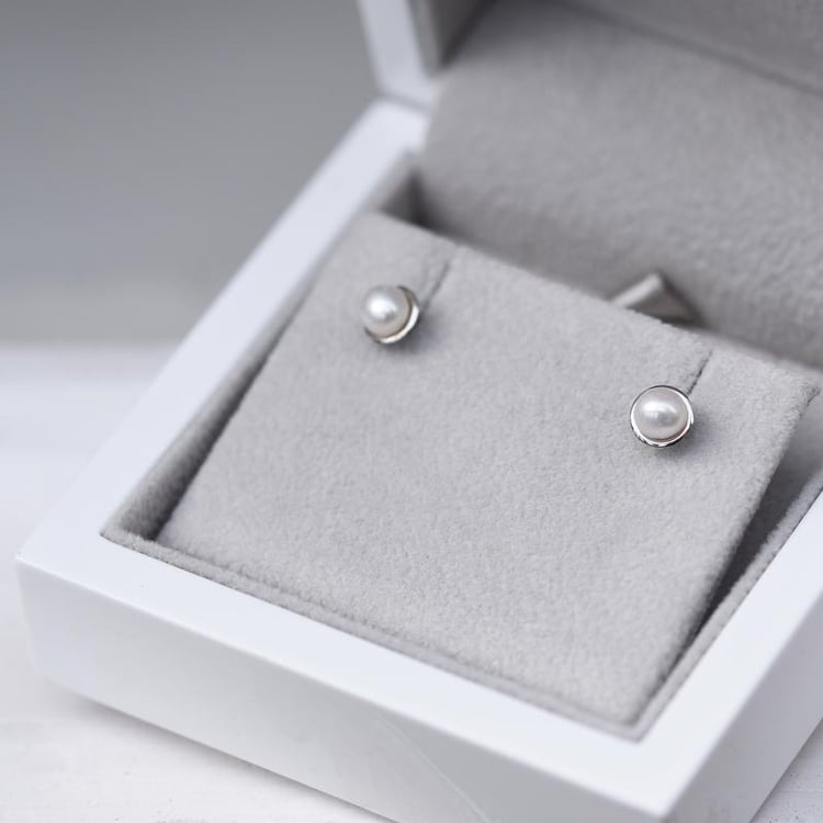 Perlové náušnice z bieleho zlata 48903