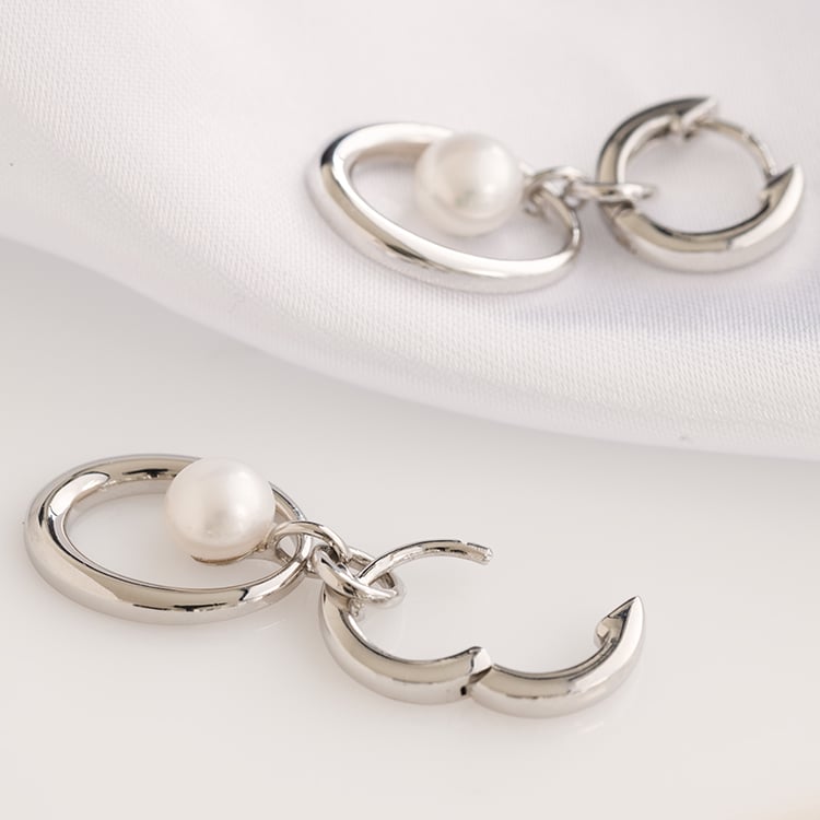 Elegantné strieborné náušnice s perlami Zanel 122415