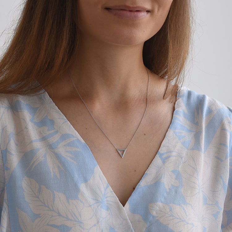 Strieborný náhrdelník v tvare trojuholníka AirTriangle 103958
