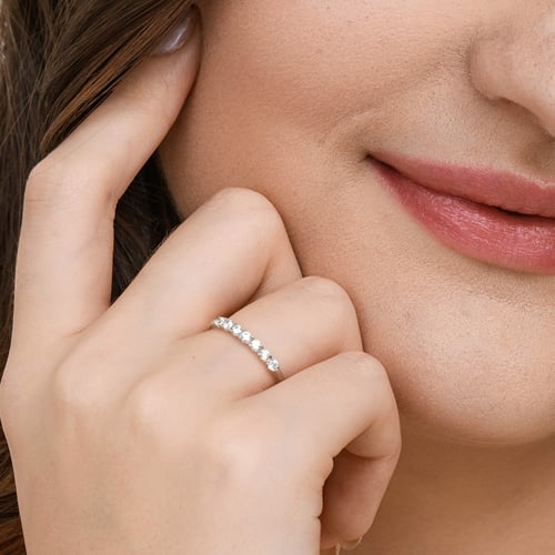 Zlatá romantická eternity obrúčka s diamantmi Latasha