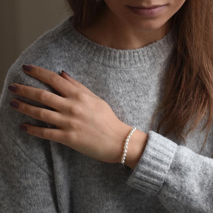 Perlový náramok zo striebra 50701