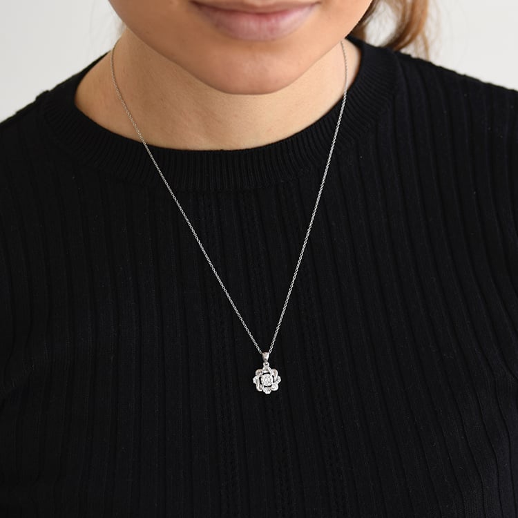 Zlatý kvetinový náhrdelník s diamantmi 59039