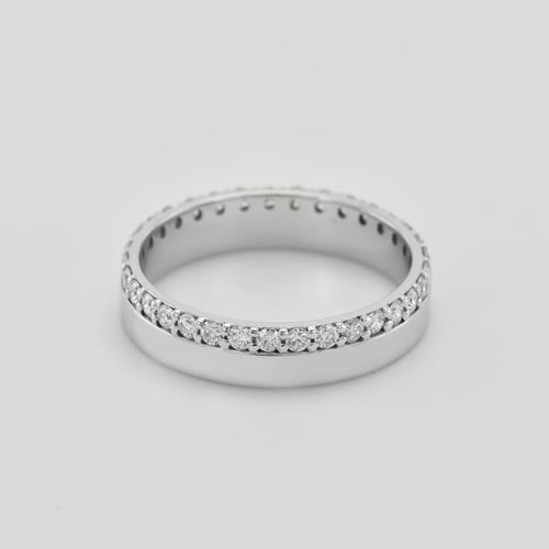Zlatý eternity prsteň plný diamantov Emita