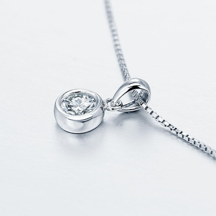 Zirkónový náhrdelník 8252