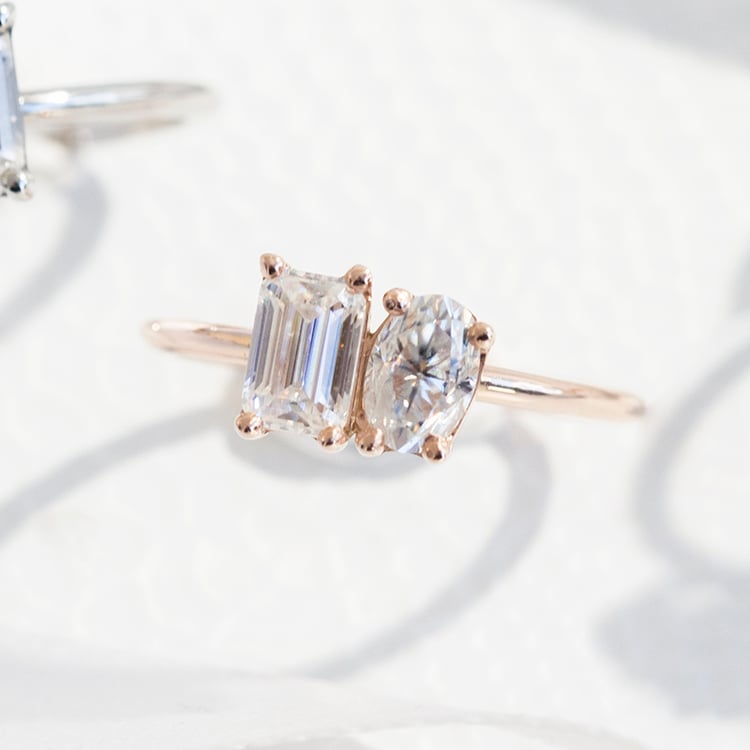 Zásnubný prsteň Toi et Moi s moissanitmi Zoey 110274