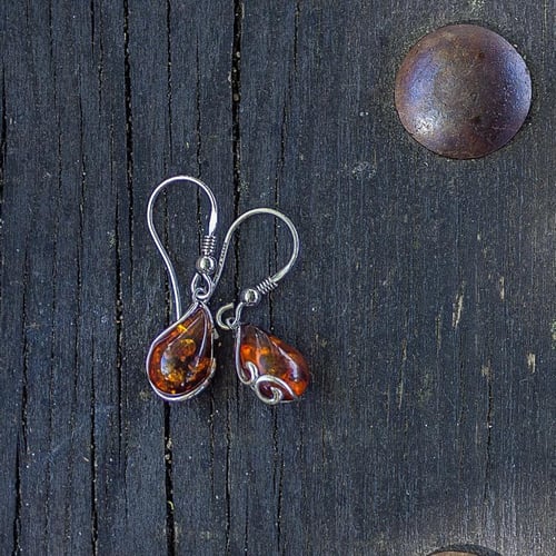 Elegantná strieborná kolekcia s jantármi Knud
