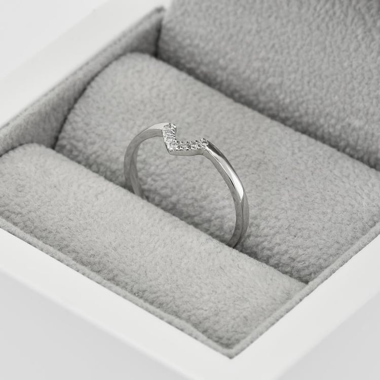 Vykrojená zlatá obrúčka s diamantmi 41163