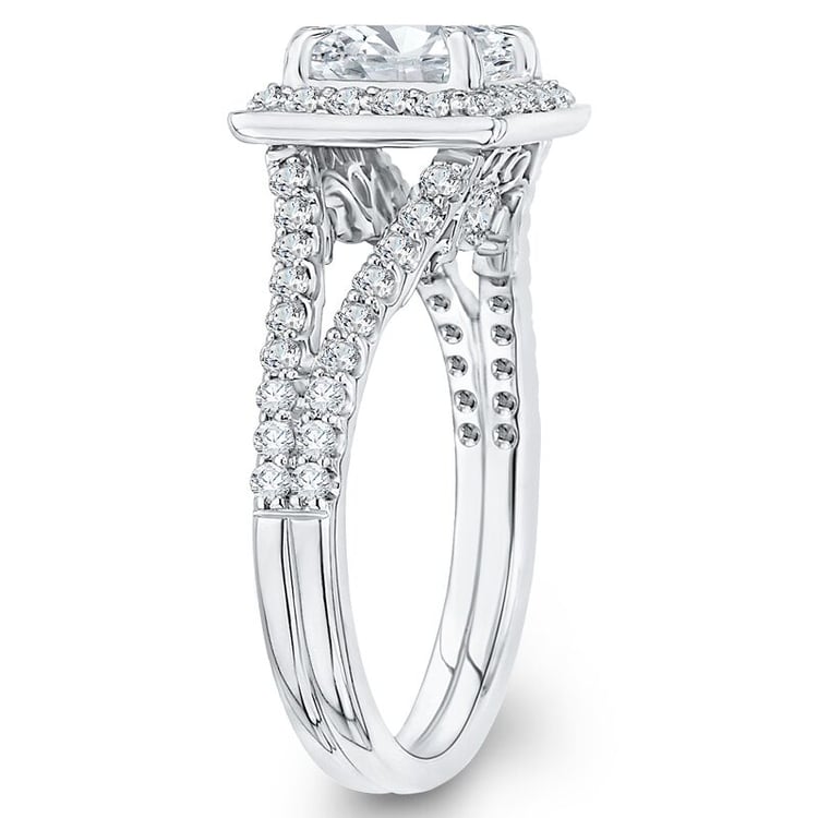 Zlatý zásnubný prsteň s cushion diamantom 46292