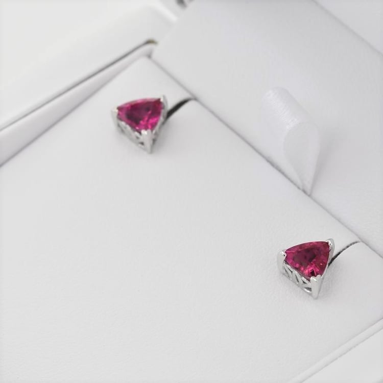 Strieborné napichovacie náušnice 106400