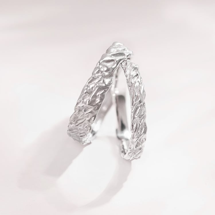 Zlaté svadobné obrúčky s nerovným povrchom Zena 155661