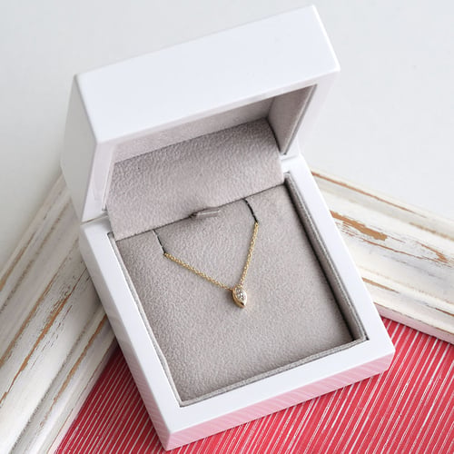 Zlatý náhrdelník s 0.25ct GIA certifikovaným marquise diamantom Robert