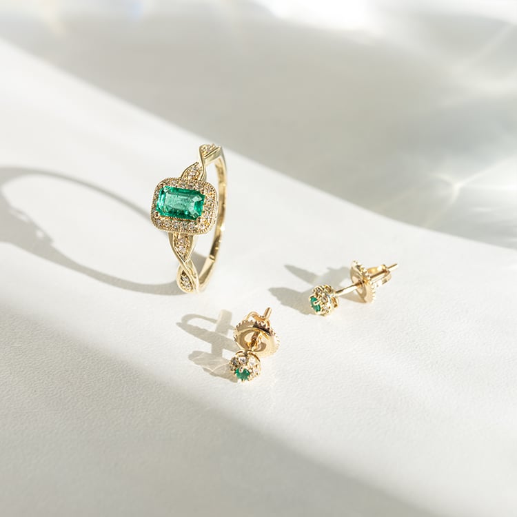 Elegantný smaragdový zlatý prsteň s diamantmi James 145651