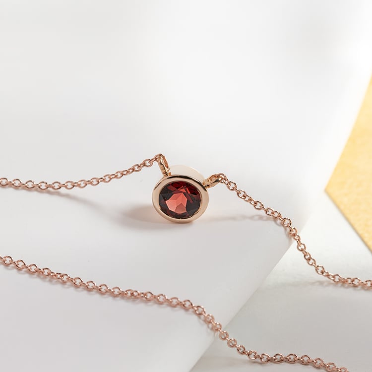 Bezel náhrdelník s granátom Hadley 149222