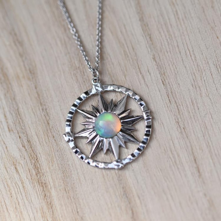 Náhrdelník kompas s opálom 48267