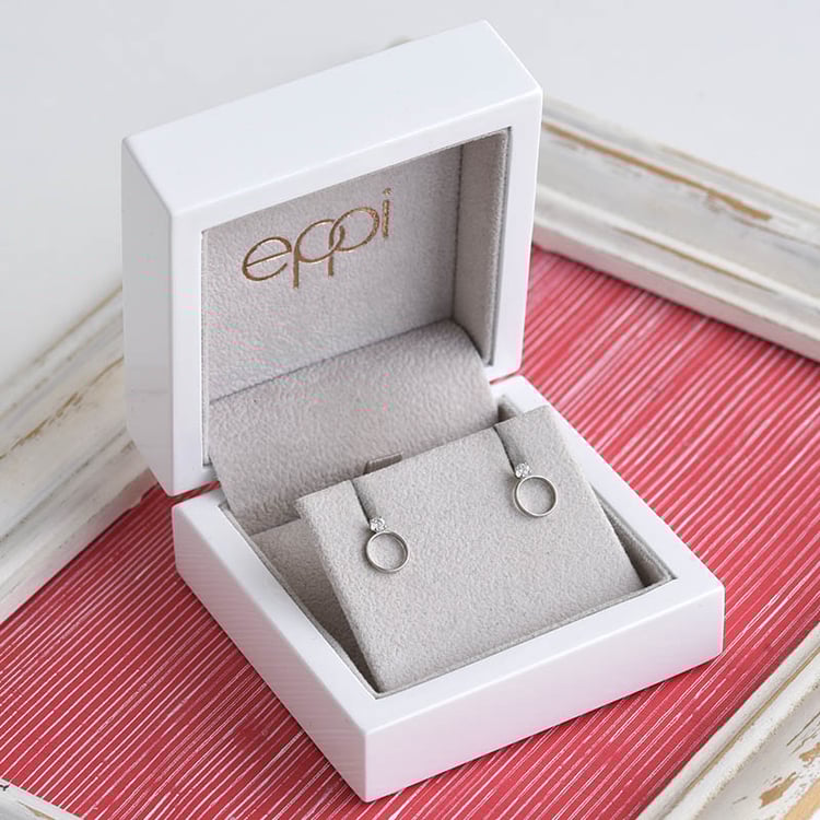 Minimalistické náušnice s diamantmi z bieleho zlata 84589