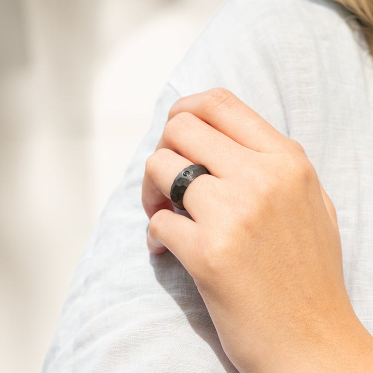 Karbónový prsteň s atypickým povrchom Grover 158566