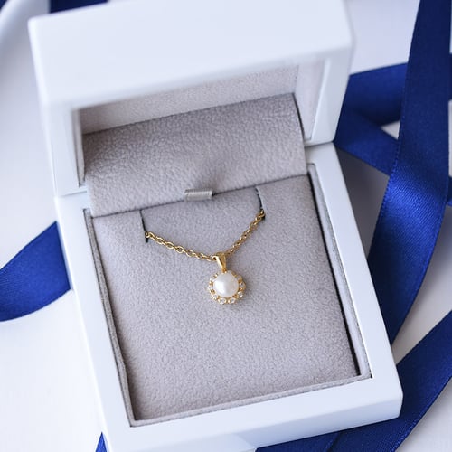 Zlatý perlový set náušnic a náhrdelníku s diamantmi Ladasha