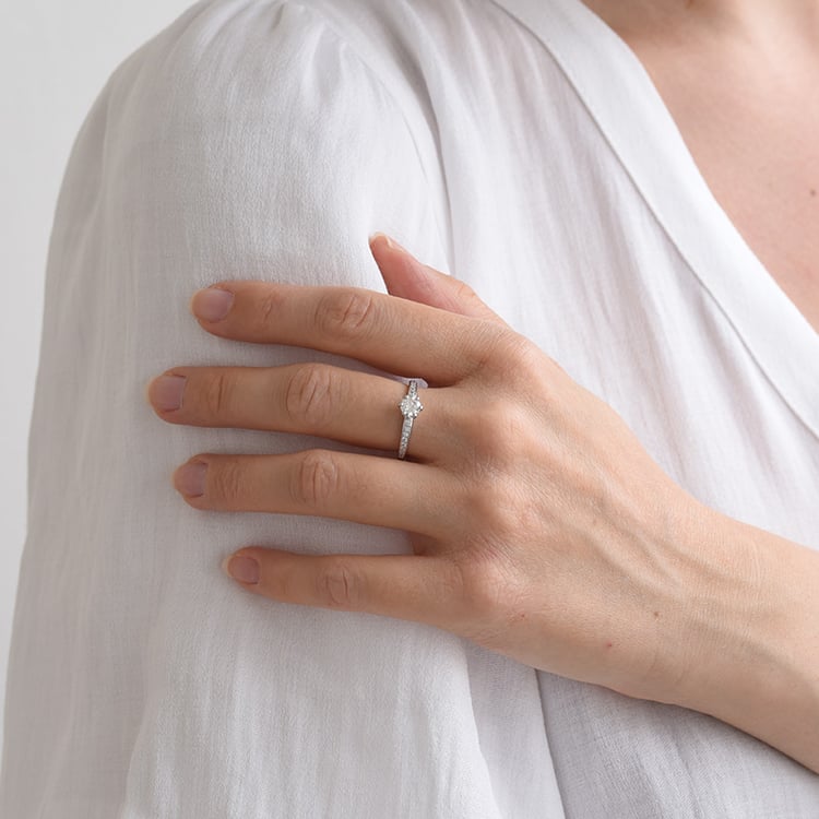 Zlatý diamantový prsteň 67179