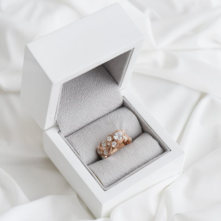 Zlatý diamantový prsteň 91305