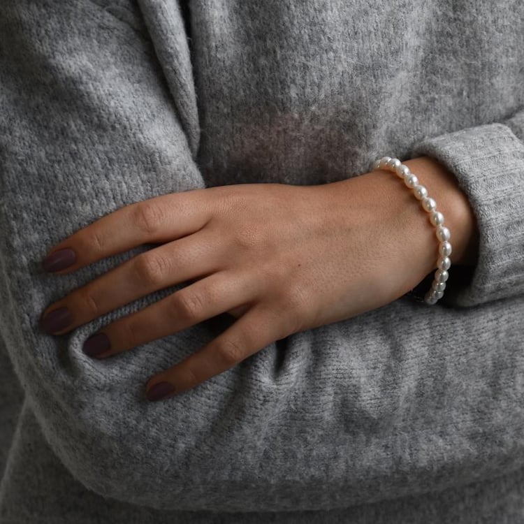 Strieborný perlový náramok 50805