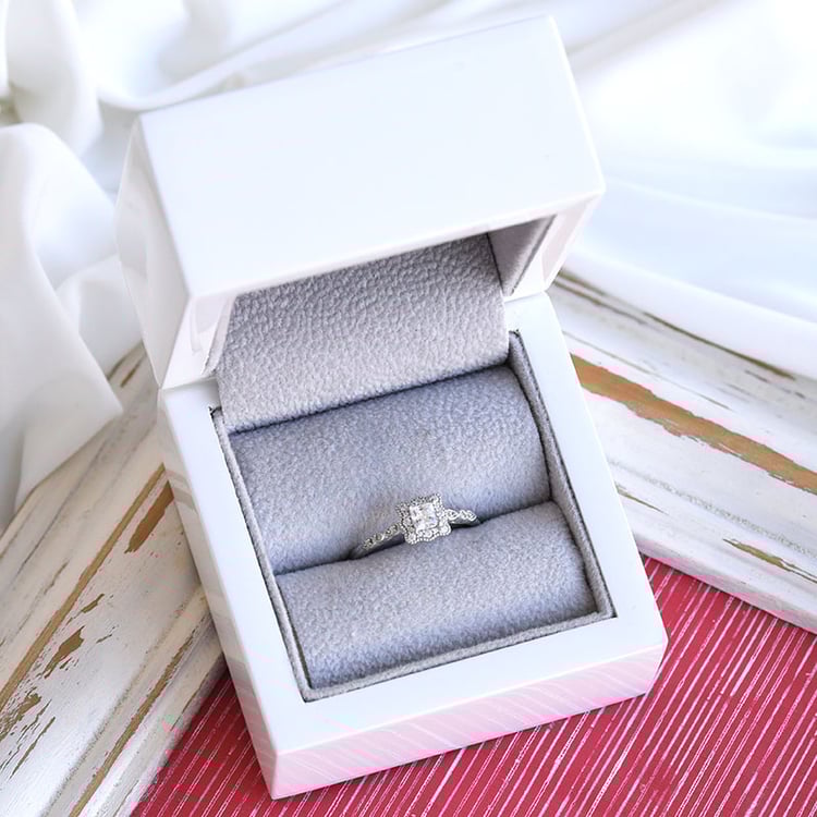 Vintage prsteň z bieleho zlata 91547