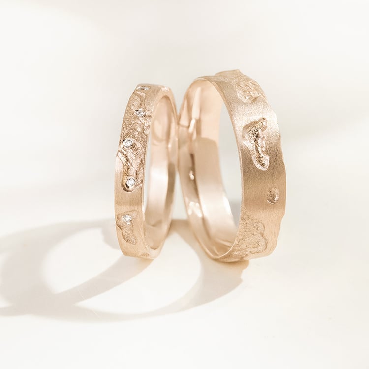 Svadobné obrúčky s ručne rytým povrchom Cley 163749