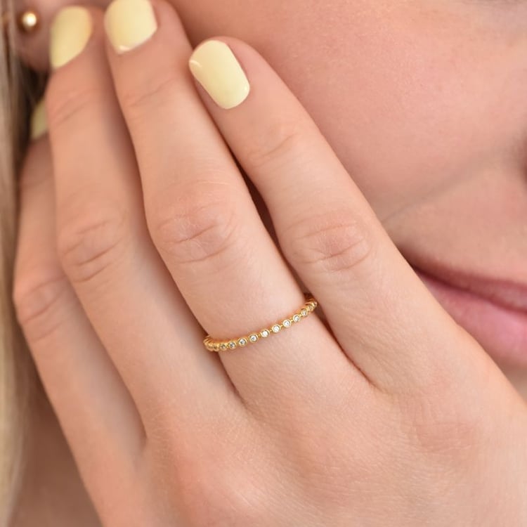 Minimalistický guličkový prsteň s diamantmi Ruiz 106043