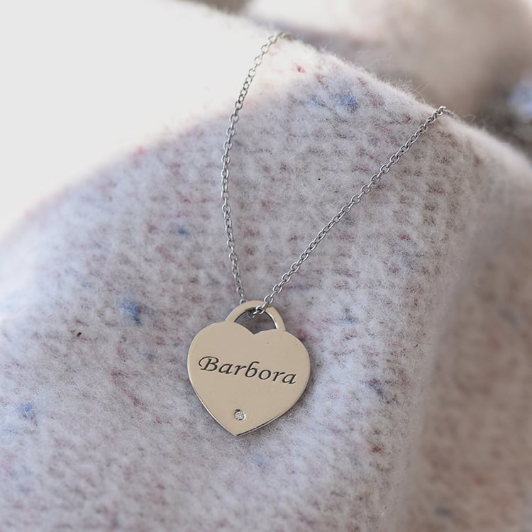 Zlatý prívesok v tvare srdca s gravírom 61251