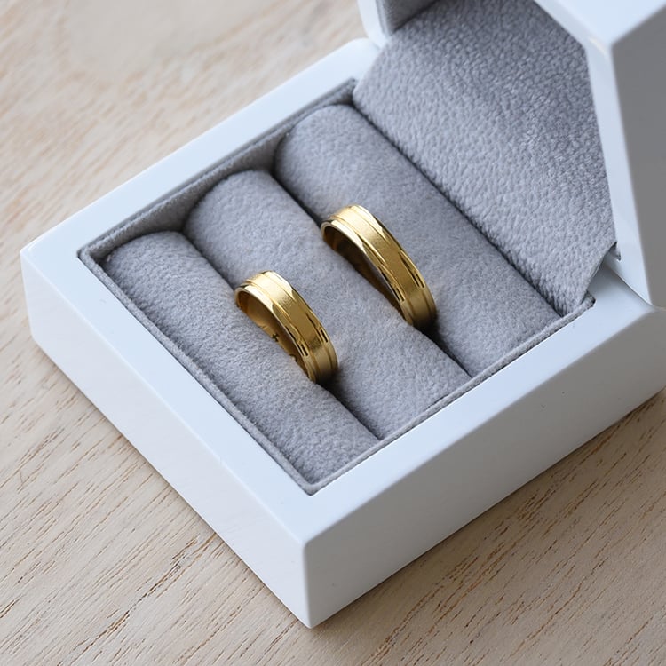 Snubné prstene s matným povrchom 61477