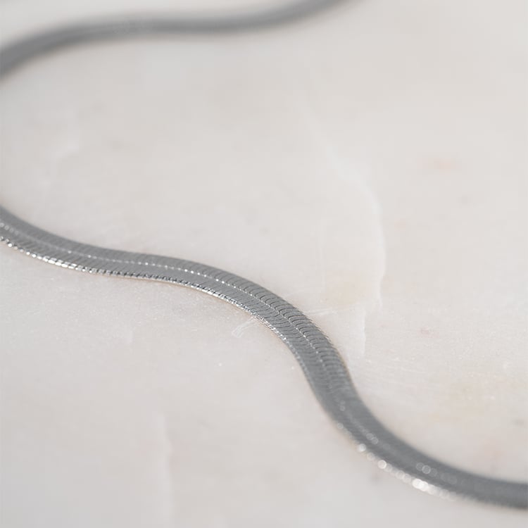 Herringbone plochá retiazka 45 cm zo striebra 129593