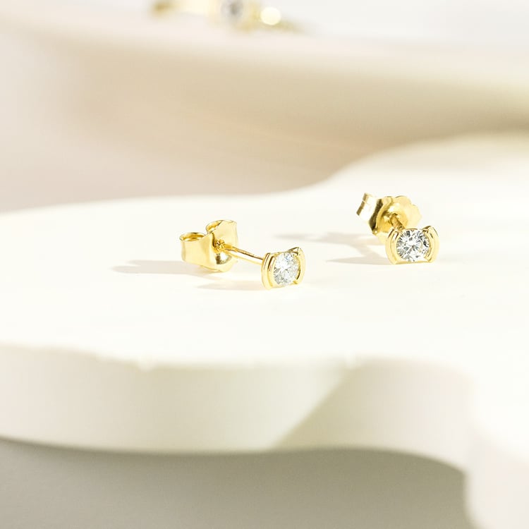 Minimalistické zlaté napichovacie náušnice s lab-grown diamantmi Vilhelmina 162015