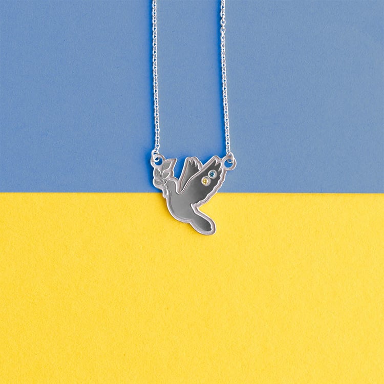 Náhrdelník v tvare holubice s diamantmi Dove 96661