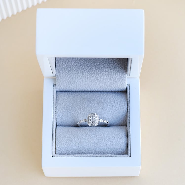 Prsteň s lab-grown diamantmi 95785