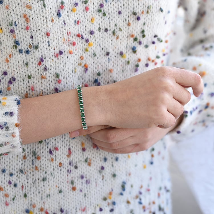 Princess smaragdy v striebornom náramku 59718