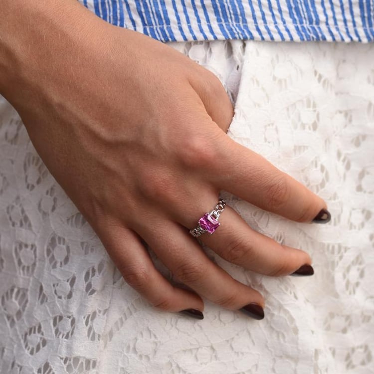 Prsteň zo zafírom 9164