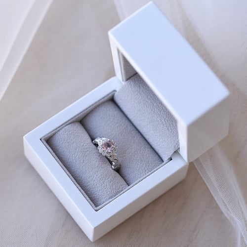Zásnubný prsteň s morganitom a diamatnmi vo vintage štýle Kavita