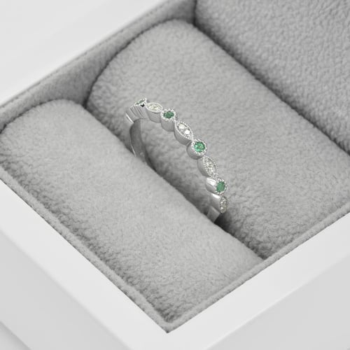 Zlatý eternity prsteň s diamantmi a smaragdy Pedro