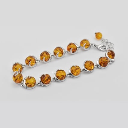 Strieborný jantárový náramok Clove