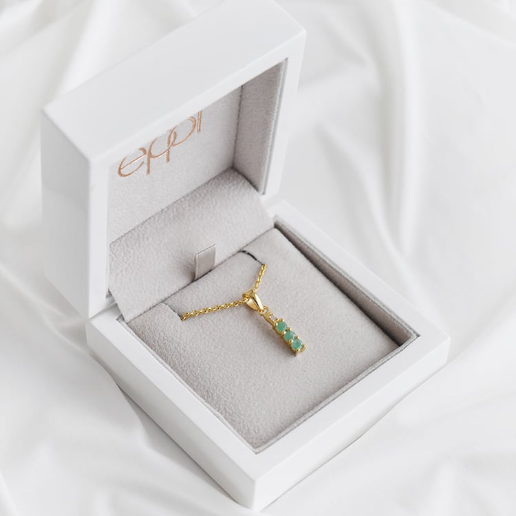 Prívesok so smaragdmi a diamantom 92595