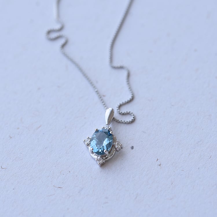 Topásový náhrdelník 63825