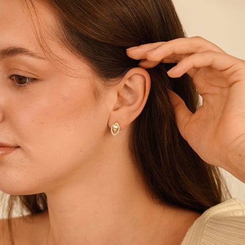 Zlaté náušnice mandľového tvaru s lab-grown diamantmi Birgit