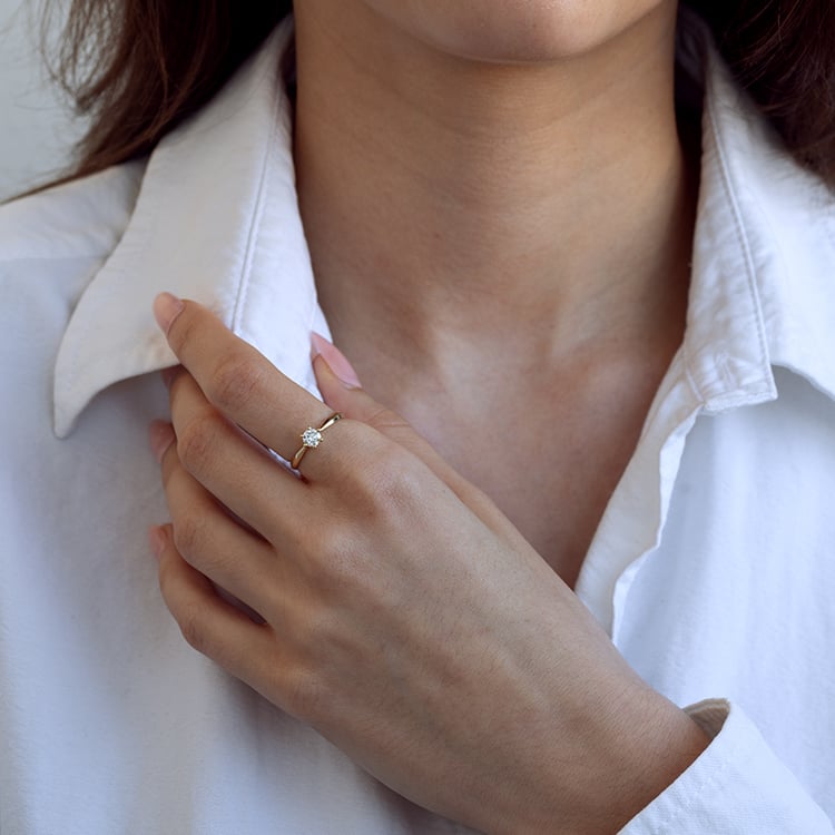 Zásnubný prsteň s moissanitom Iravan 129978