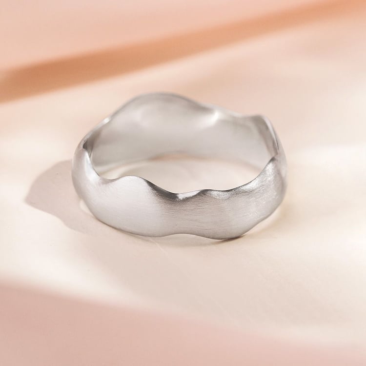 Nepravidelné zlaté svadobné obrúčky s diamantmi Parnell 157085